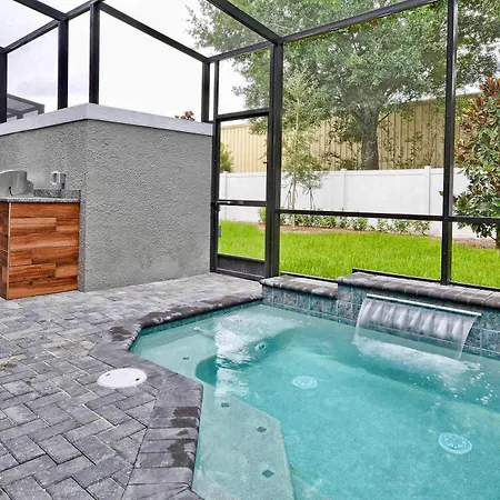 Beautiful 4Bd Home Themed Pool And Grill 4417